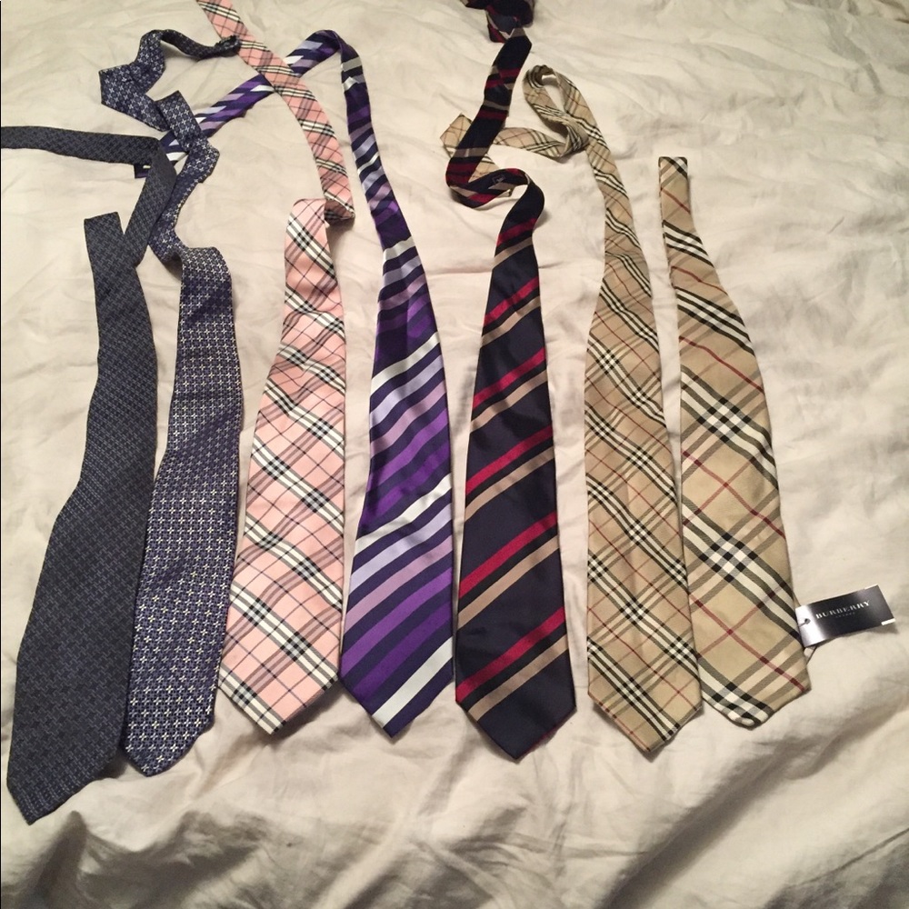 Burberry (5), Armani (1), Valentino (1).